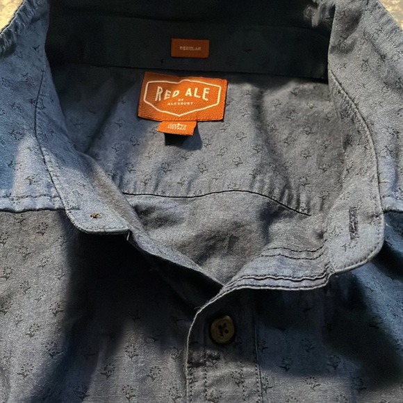 Red Ale Large button down - Picture 2 of 5